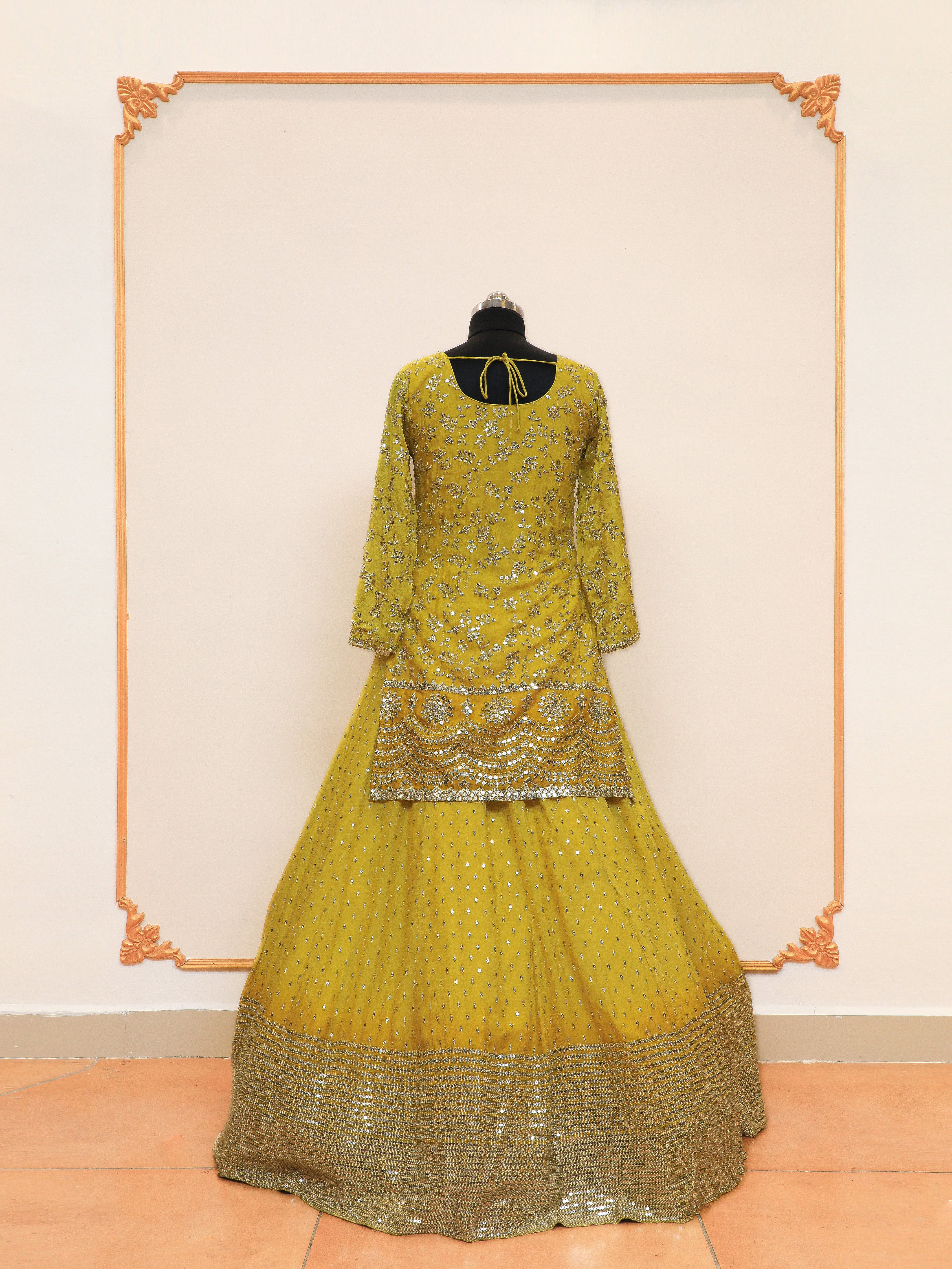 Pakistani Lehenga Sharara Outfits In Australia|Reception lehenga for indian  bride - Classy Corner